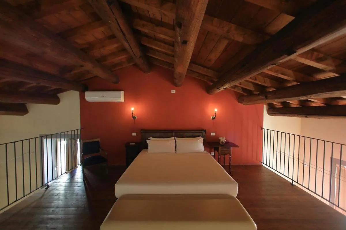 ***  Classique Hotel Lazise Italy