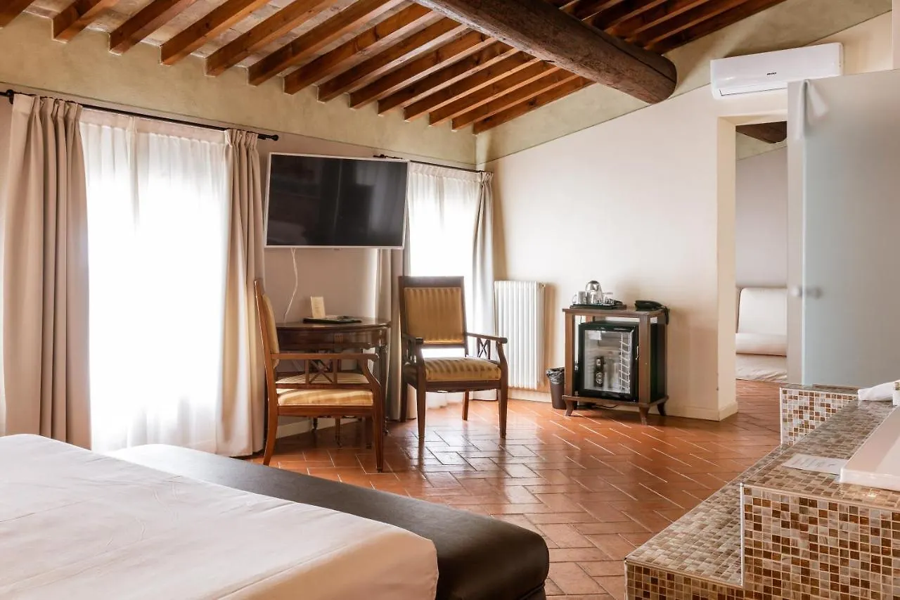 ***  Classique Hotel Lazise Italy
