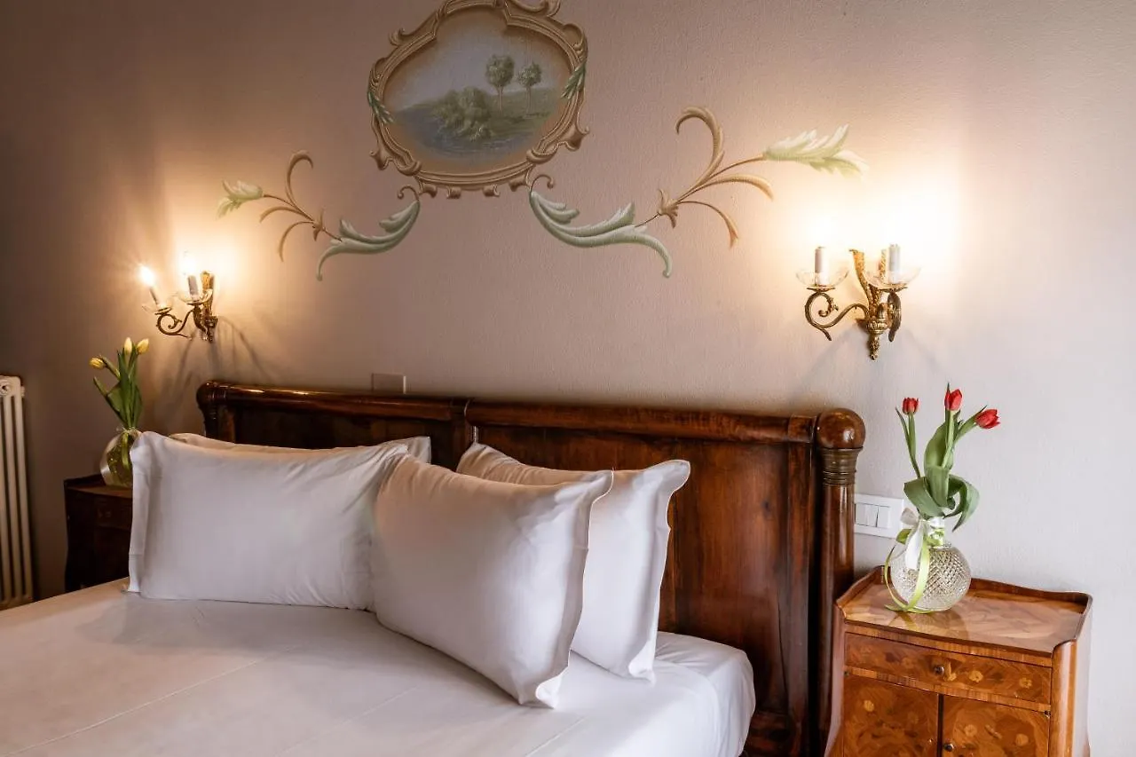 ***  Classique Hotel Lazise Italy