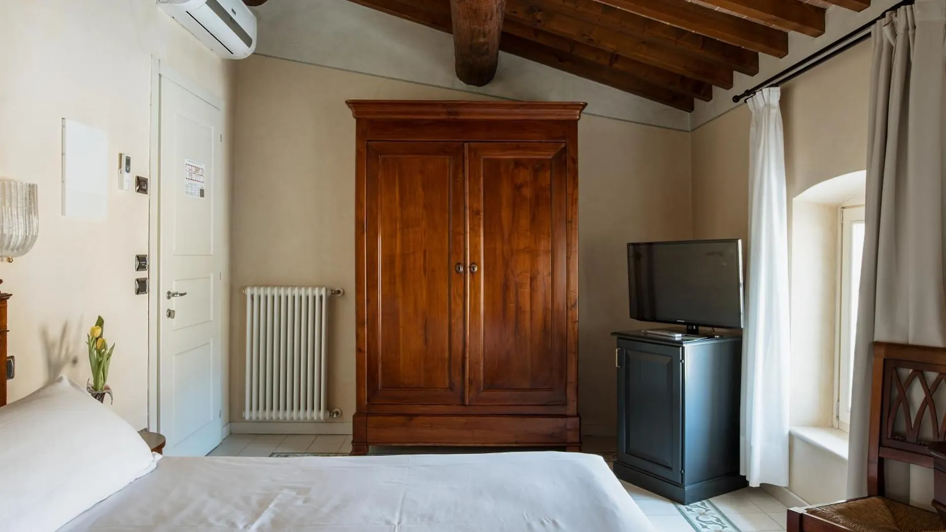 Classique Hotel Lazise 3*,  Italy