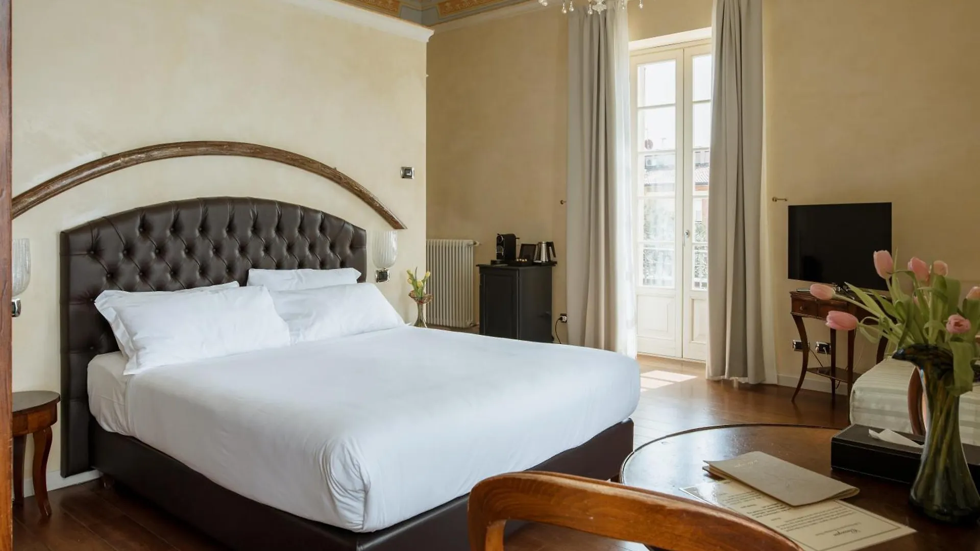 ***  Classique Hotel Lazise Italy